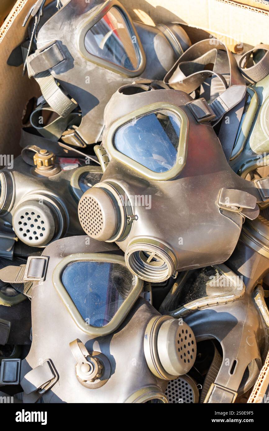 Maschere antigas militari e attrezzature di protezione chimica Foto Stock
