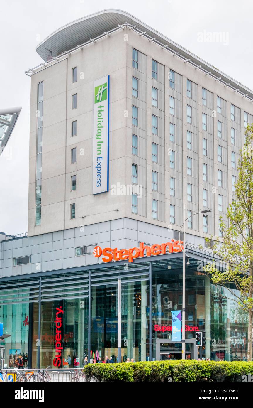 Holiday Inn Express, Hull City Centre. Vicino al centro commerciale St Stephens a Ferensway, Kingston upon Hull. Foto Stock