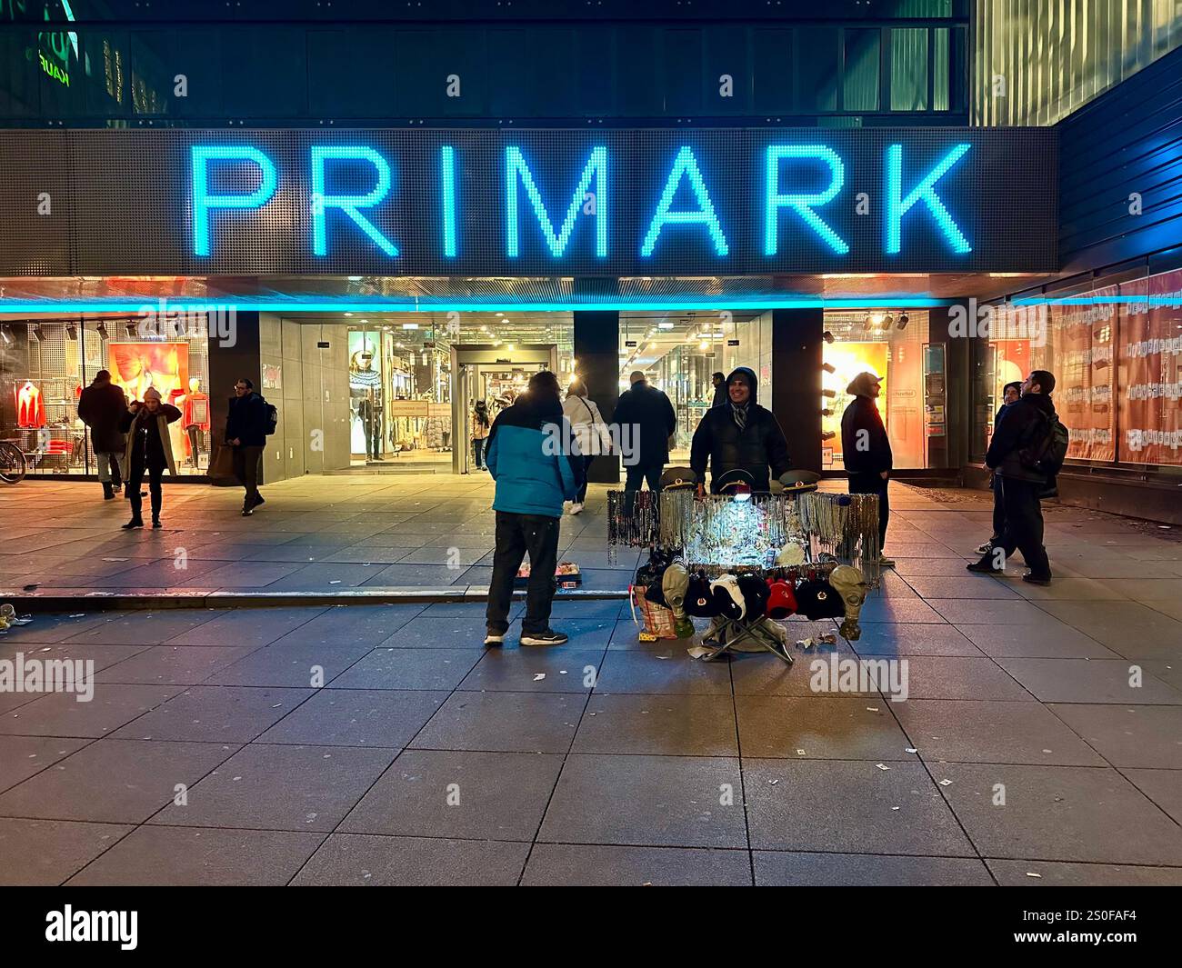 Il negozio PRIMARK di Berlino Alexanderplatz Foto Stock