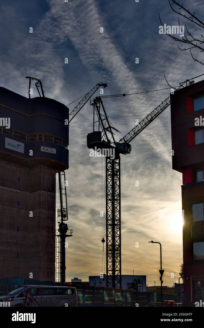 New Homes Construction, High Road, Wembley Central, Borough of Brent, Londra, Inghilterra, Regno Unito Foto Stock