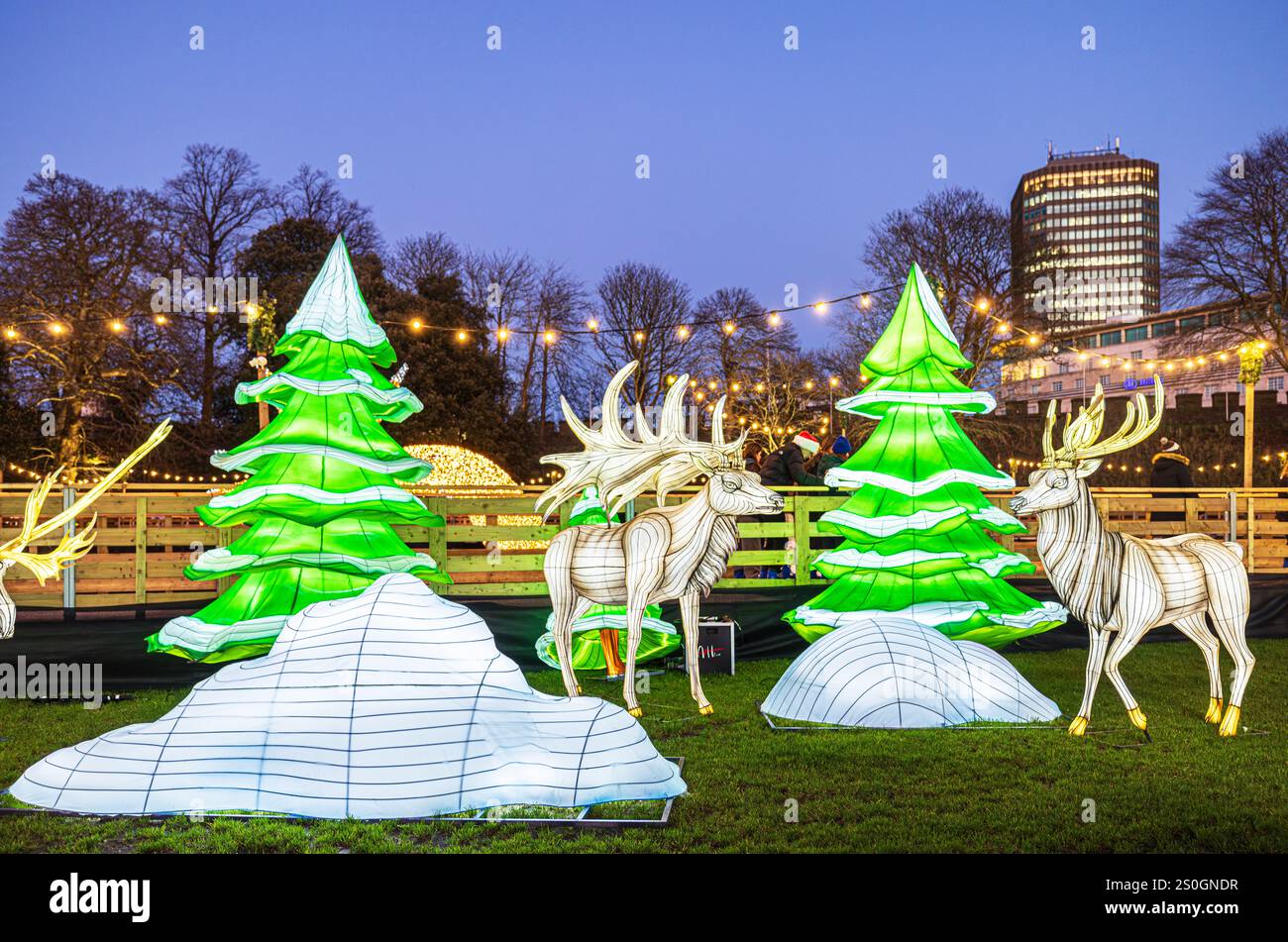 Mercatino di Natale del Castello di Cardiff, Cardiff, Galles, Regno Unito Foto Stock