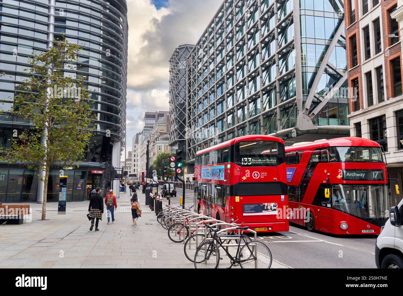 Canon St, Buildings of the Financial District, Londra, Inghilterra, Regno Unito Foto Stock