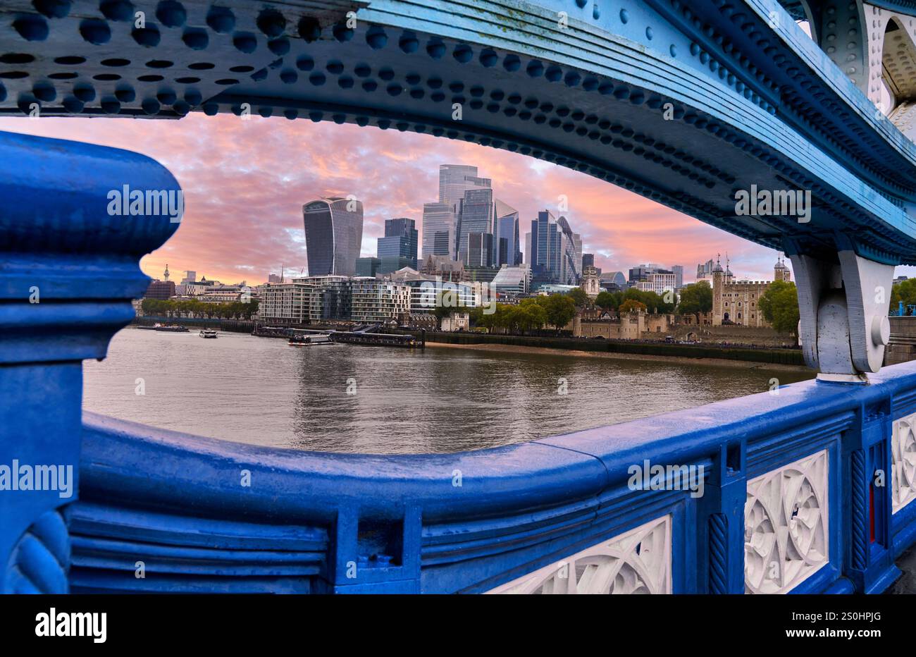 Tower of London, City of London, Buildings of the Financial District, London, England, UK Foto Stock