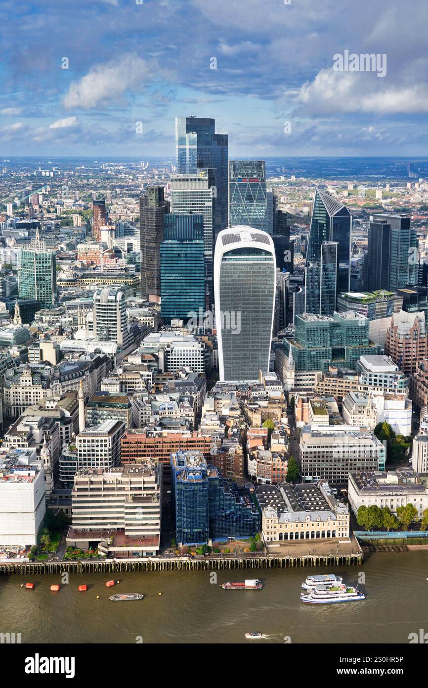 Skyline, City of London, edifici del quartiere finanziario, vista da The Shard, Londra, Inghilterra, Regno Unito Foto Stock