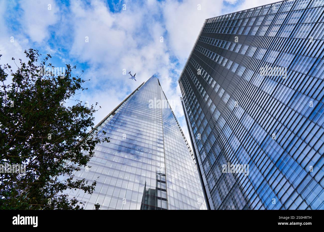 Aereo, The Shard, 1 London Bridge St, edifici del quartiere finanziario, Londra, Inghilterra, Regno Unito Foto Stock