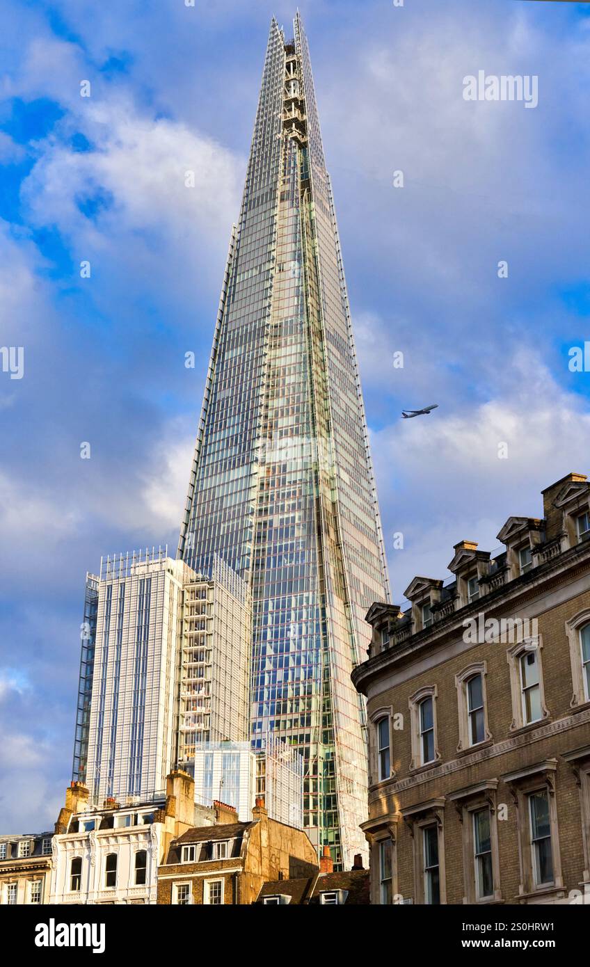 Aereo, The Shard, edifici del distretto finanziario, Londra, Inghilterra, Regno Unito Foto Stock
