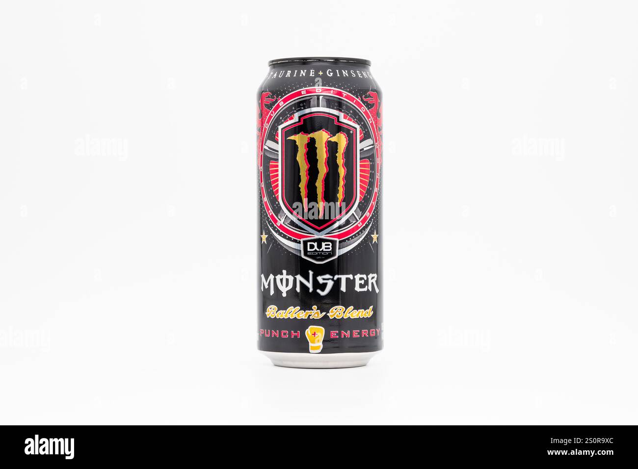 Monster Energy DUB Ballers Blend è possibile dal 2013. Questa edizione è una collaborazione e la bevanda ha un sapore di punch alla frutta gassata. Foto Stock