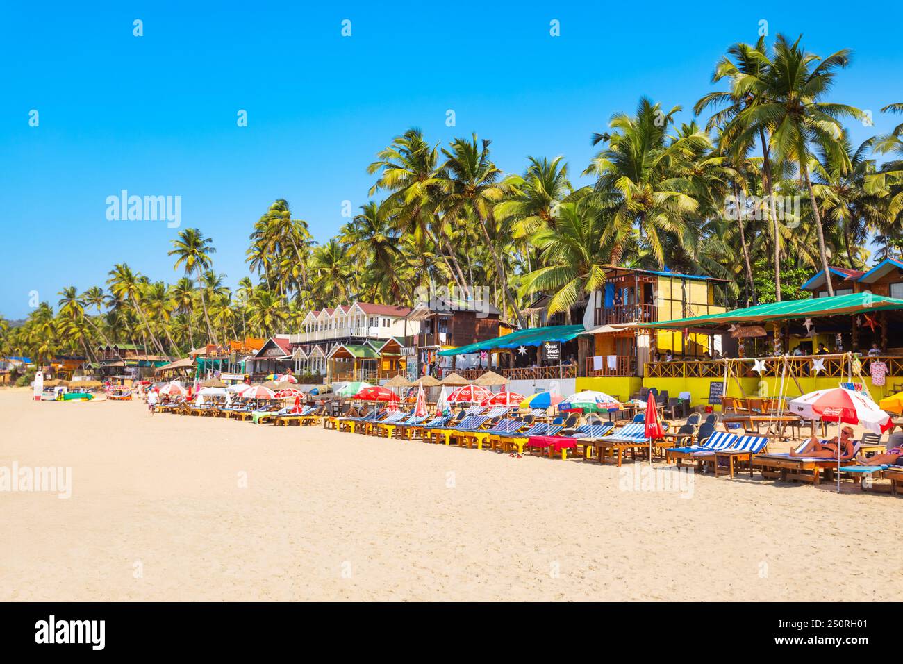 Palolem, India - 06 gennaio 2023: Barche a Palolem Beach. Palolem Beach si trova nella regione di Canacona nel sud di Goa, India. Foto Stock