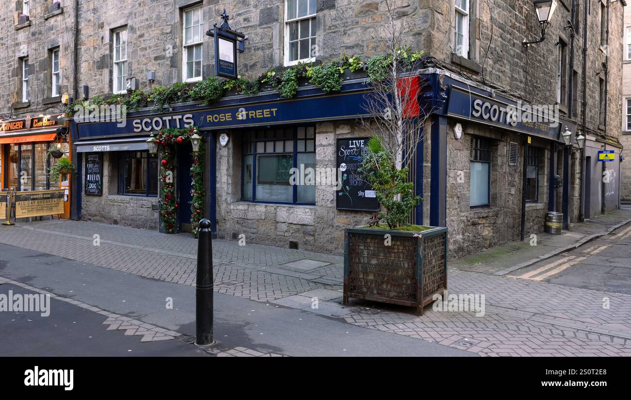 Il pub è chiuso il giorno di Natale e riapre il giorno di Santo Stefano, Edimburgo, Scozia, Regno Unito Foto Stock