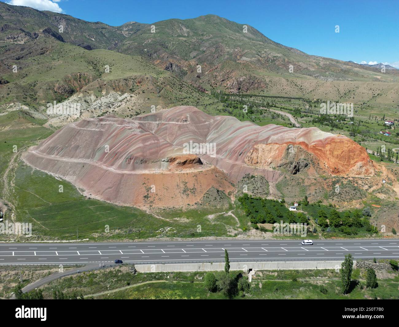 Una vista dalle Rainbow Hills a Erzurum, Turchia Foto Stock