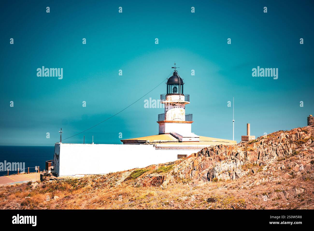 Veduta del faro di Cap de Creus nel nord-est della Spagna Foto Stock