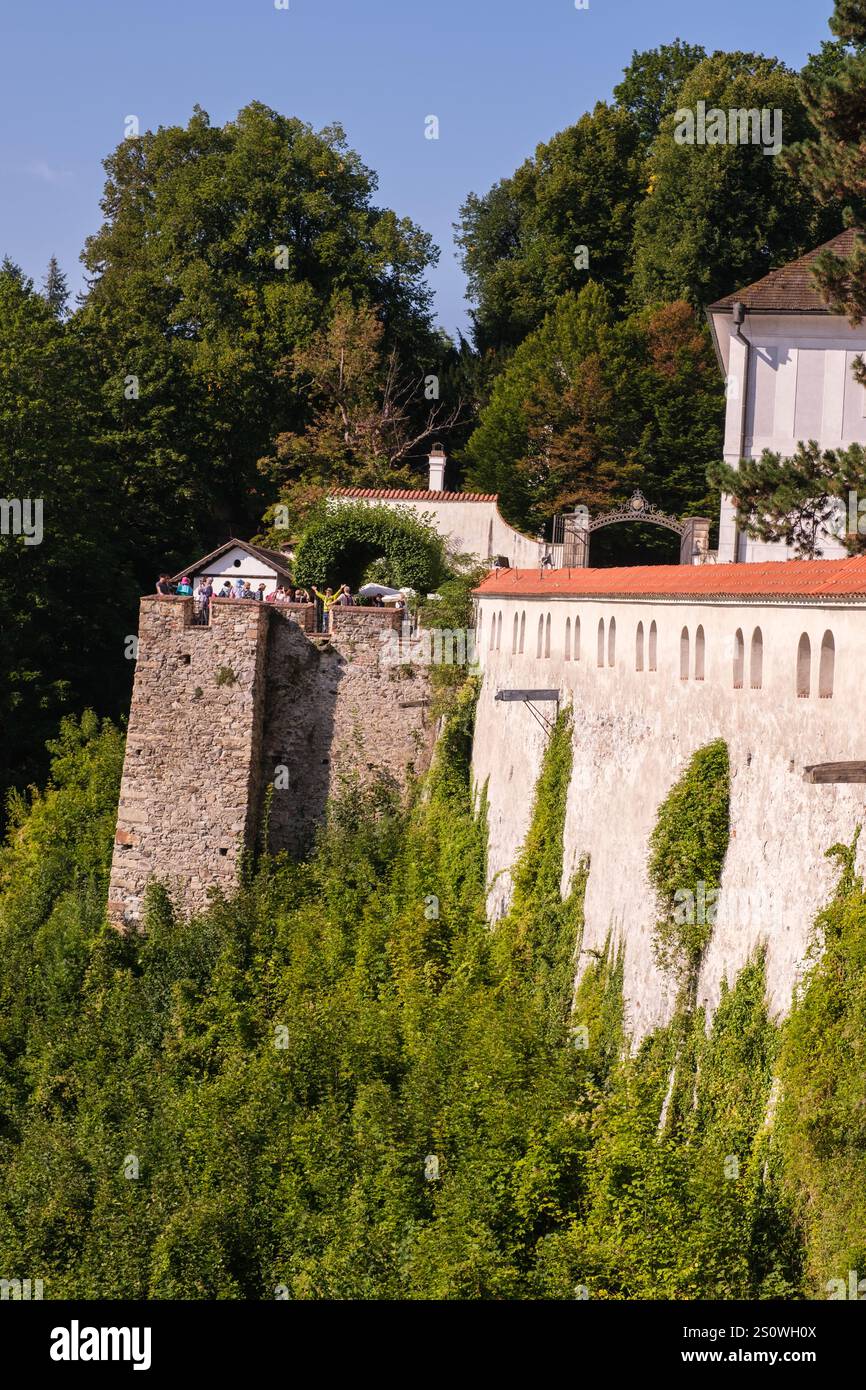 Castello e punto panoramico, Cesky Krumlov, Repubblica Ceca, Cechia Foto Stock