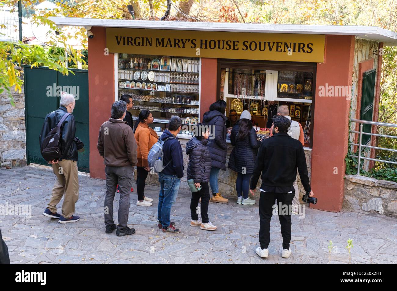 Turchia, Turkiye. Destinazione religiosa cristiana: Negozio di souvenir presso l'ultima Casa della Vergine Maria. Foto Stock