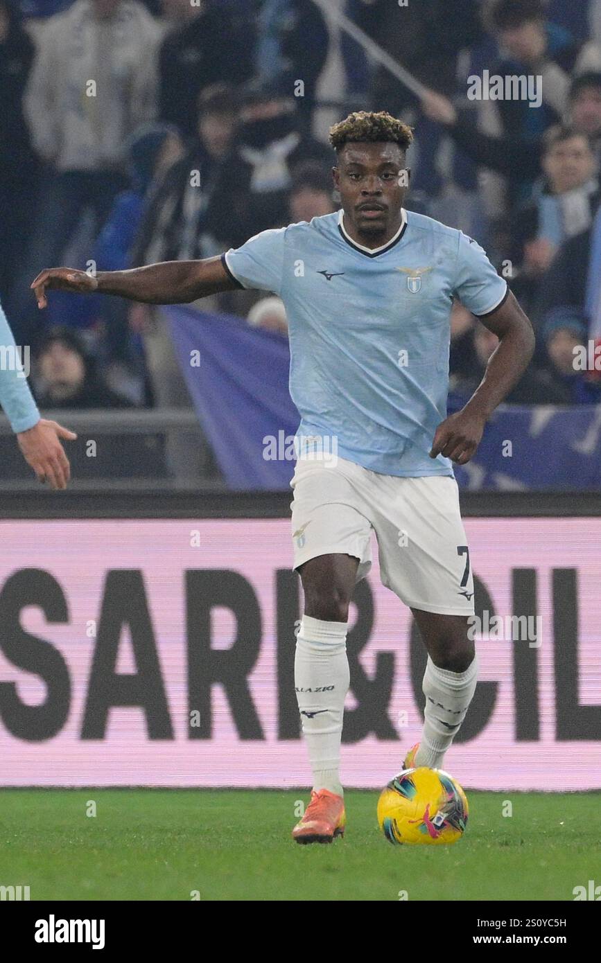 Fisayo Dele-Bashiru della Lazio durante la partita di calcio di serie A Enilive tra SS Lazio e Atalanta allo stadio Olimpico di Roma, Italia - sabato 28 dicembre 2024. Sport - calcio. (Foto di Fabrizio Corradetti / LaPresse) Foto Stock