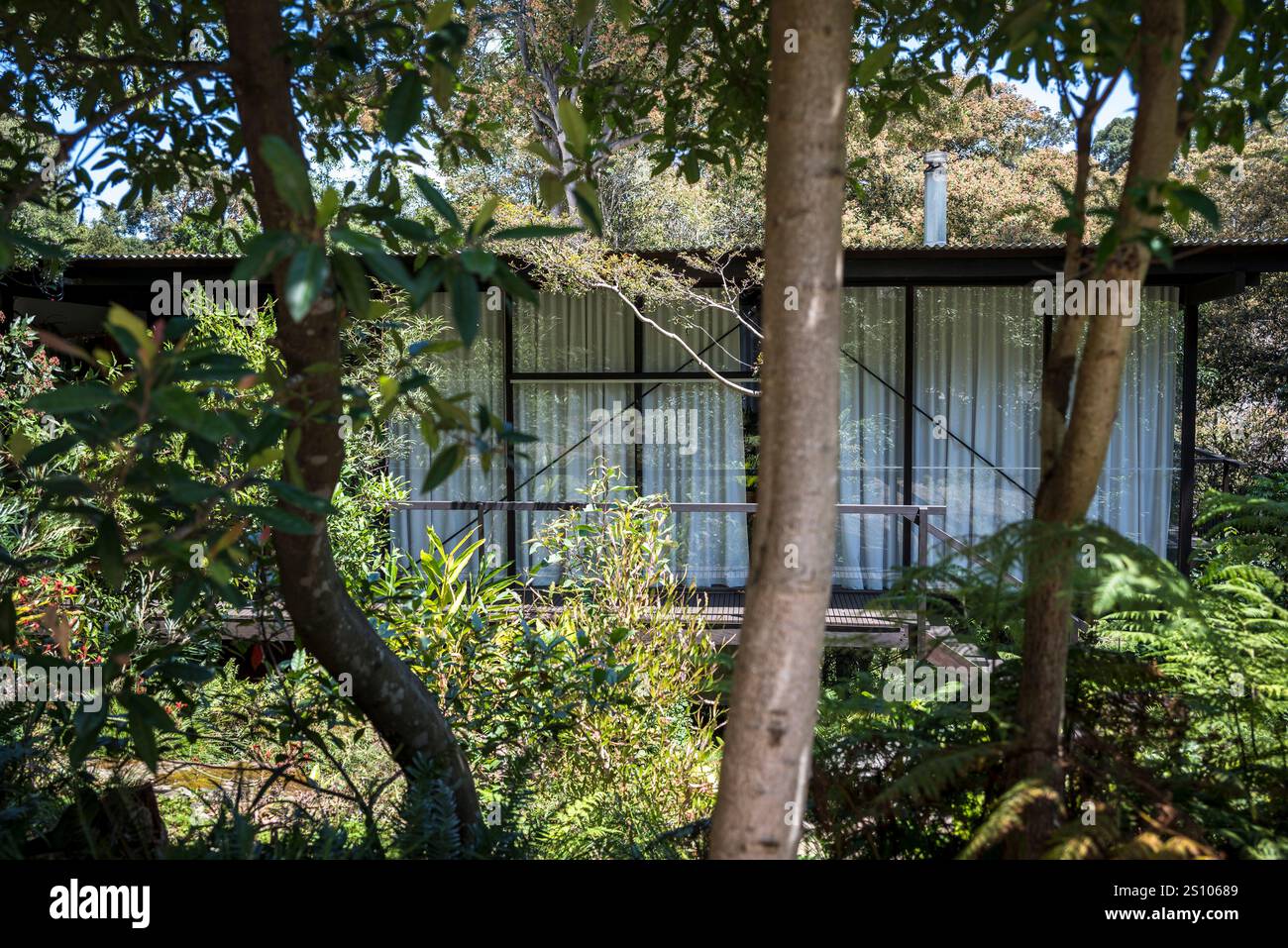 La Glass House, una dimora nazionale patrimonio dell'umanità al 80 The Bulwark, Castlecrag, un sobborgo sulla Lower North Shore, originariamente progettato come modello Foto Stock