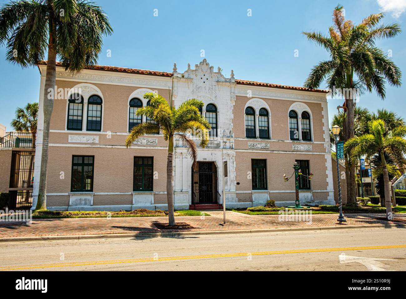 Old Fort Pierce City Hall, 315 Avenue A, Fort Pierce, Florida Foto Stock