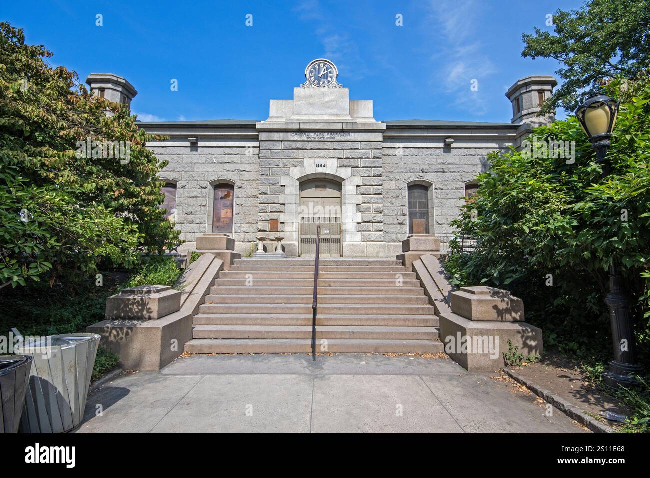 South Gate House (1864) a Central Park, Manhattan, New York City, USA Foto Stock