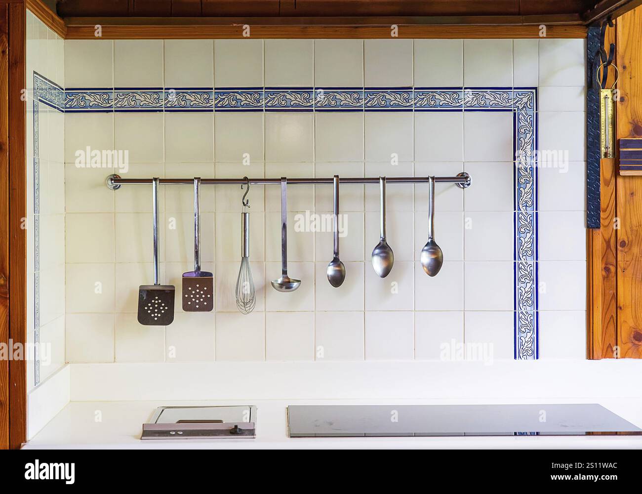 Cucina, cucchiai e utensili da cucina Foto Stock