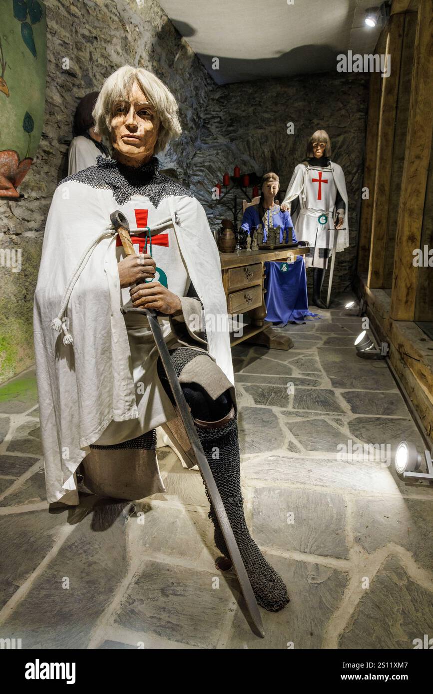 Cavaliere nelle crociate modello nella parte museo del Château de Bouillon, castello di Bouillon, Bouillon, Belgio Foto Stock