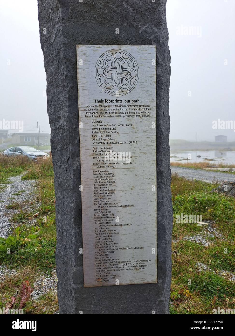 Lista dei donatori firmano per la statua di Leif Erikson a Hay Cove a Saint Lunaire-Griquet, Terranova & Labrador, Canada Foto Stock