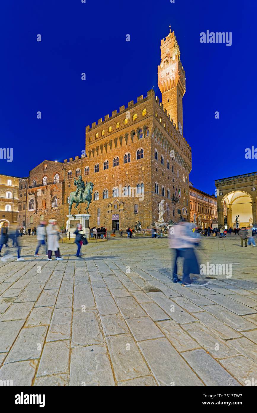 Firenze Toscana Italia. Palazzo Vecchio, il municipio di Piazza della Signoria Foto Stock