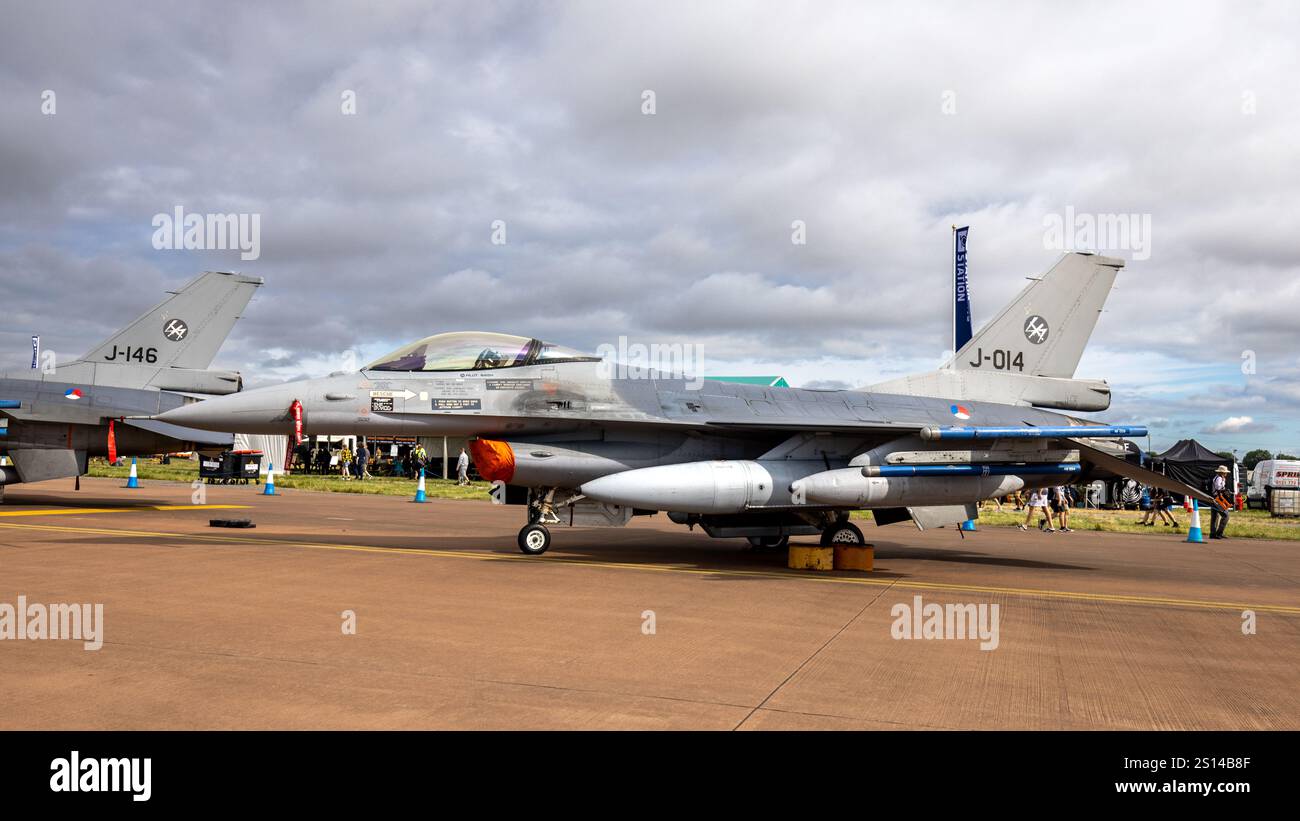 Royal Netherlands Air Force - Lockheed Martin F-16A Fighting Falcon, in esposizione statica al Royal International Air Tattoo 2024. Foto Stock