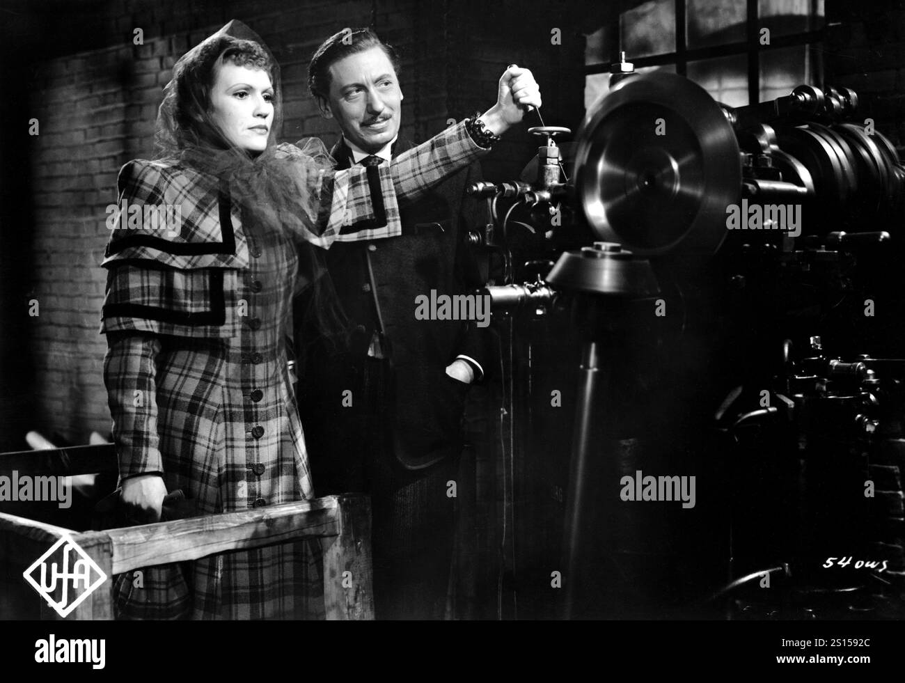 HILDE WEISSNER nel ruolo di Martha Diesel e WILLY BIRGEL nel ruolo di Rudolf Diesel nel DIESEL 1942 regista GERHARD LAMPRECHT dalla biografia di Eugen Diesel art direction Erich Kettelhut costume design Alfred Bucken Universum Film (UFA) Foto Stock