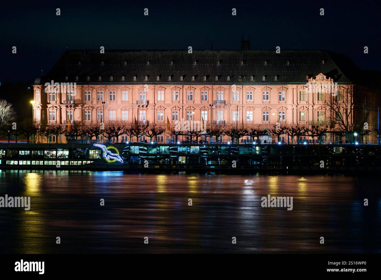 Mainz, Germania. 31 dicembre 2024. Castello di Kurfürstliches. Foto Stock