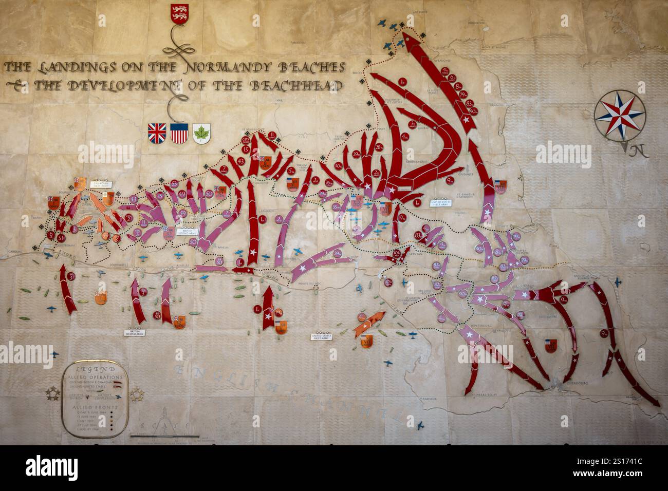 Mappa degli sbarchi, cimitero americano, Colleville, Normandia, Francia Foto Stock
