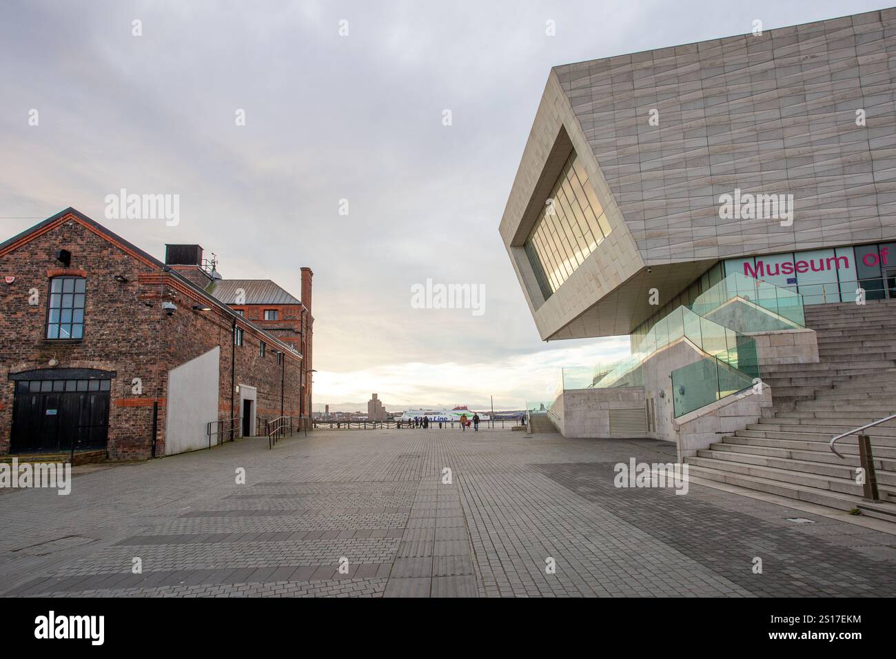 Edifici Pier Head e il Museum of Liverpool, On the Pier Head, Liverpool, merseyside UK Foto Stock
