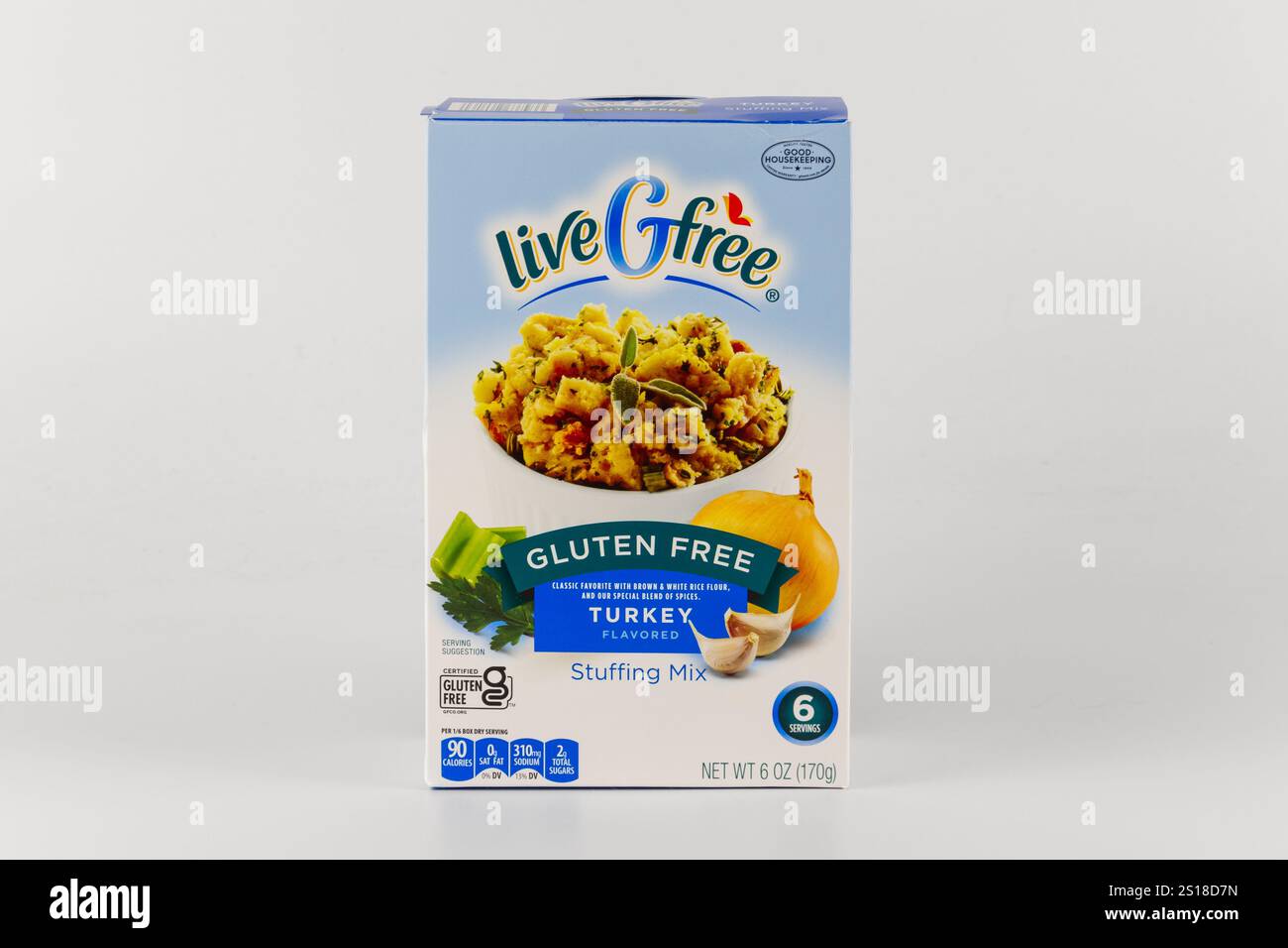 ST. PAUL, Minnesota, USA 1 GENNAIO 2025: Aldi gluten free LiveGfree Turkey Stuffing Mix packaging e logo del marchio. Foto Stock