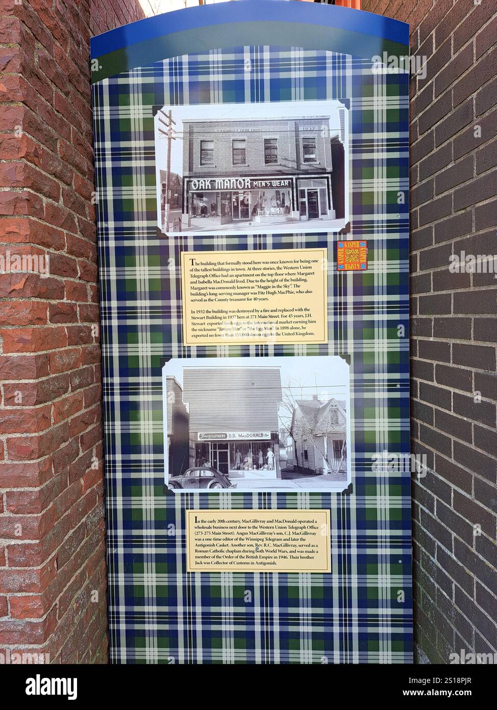 Cartelli che mostrano la storia dell'edificio Oak Manor nel centro di Antigonish, nuova Scozia, Canada Foto Stock