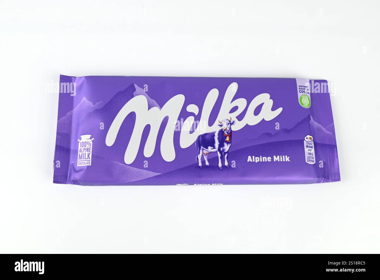 Milka alpine Milka Milk Chocolate bar – Galles, Regno Unito – 12 dicembre 2024 Foto Stock