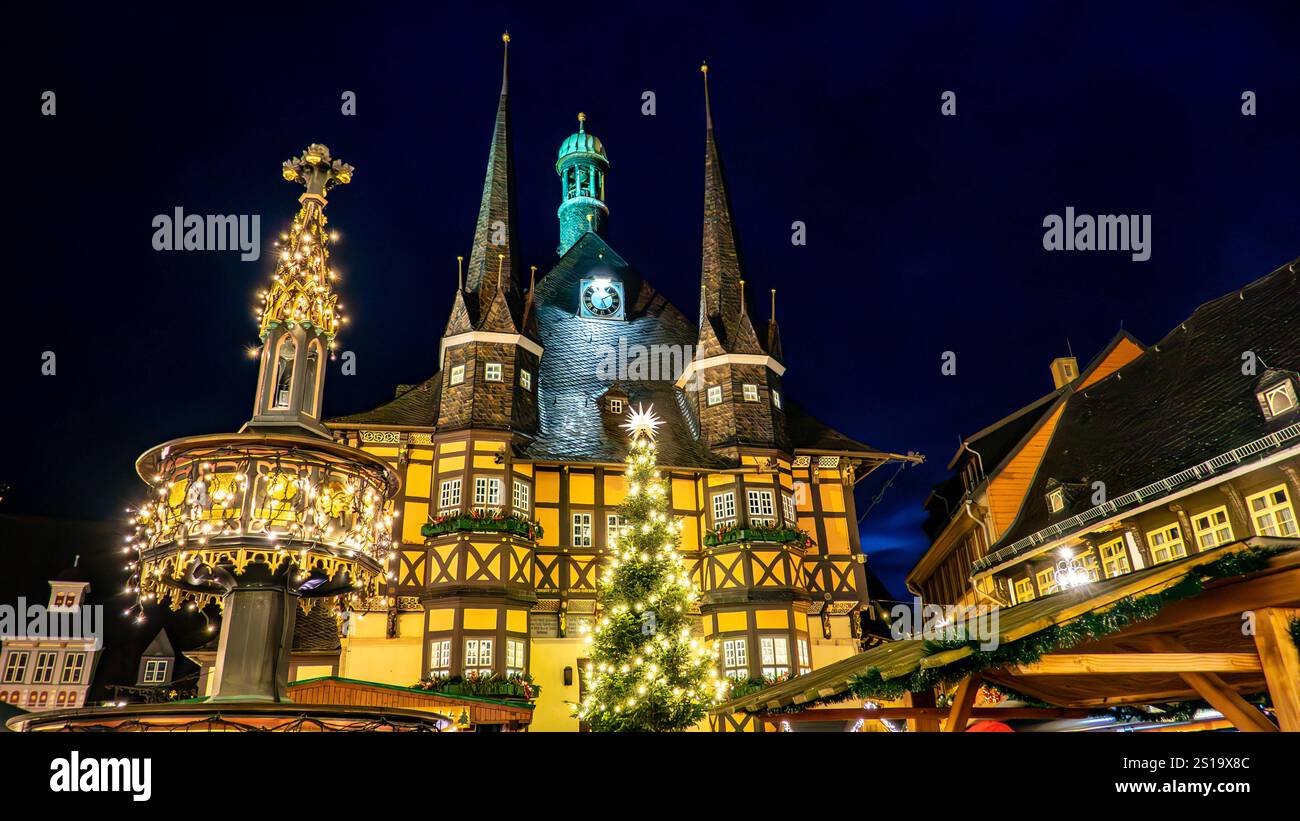 Weihnachtsmarkt Wernigerode im Harz 03.12.2024 Wernigerode IM foto: Der Weihnachtsmarkt Wernigerode im Harz STADT/AUTOBAHN Sachsen Deutschland Copyright: XEHLxMedia/DietmarxThomasx 20241203 weihnachtsmarkt-wernigerode 9 Foto Stock