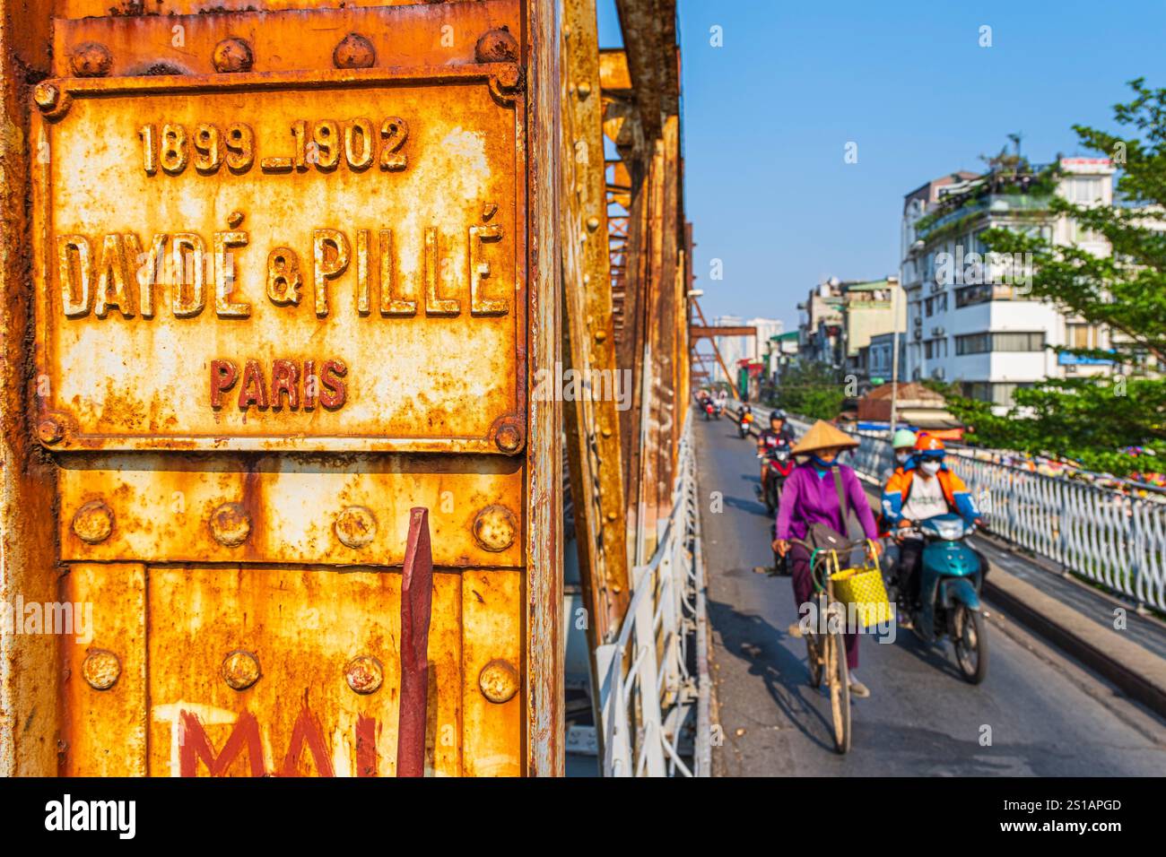 Vietnam, Hanoi, distretto di Hoan Kiem, vecchio distretto o distretto di 36 aziende, ponte Long Bien, ex ponte Paul-Doumer, costruito all'epoca dell'Indocina francese e inaugurato nel 1903 Foto Stock