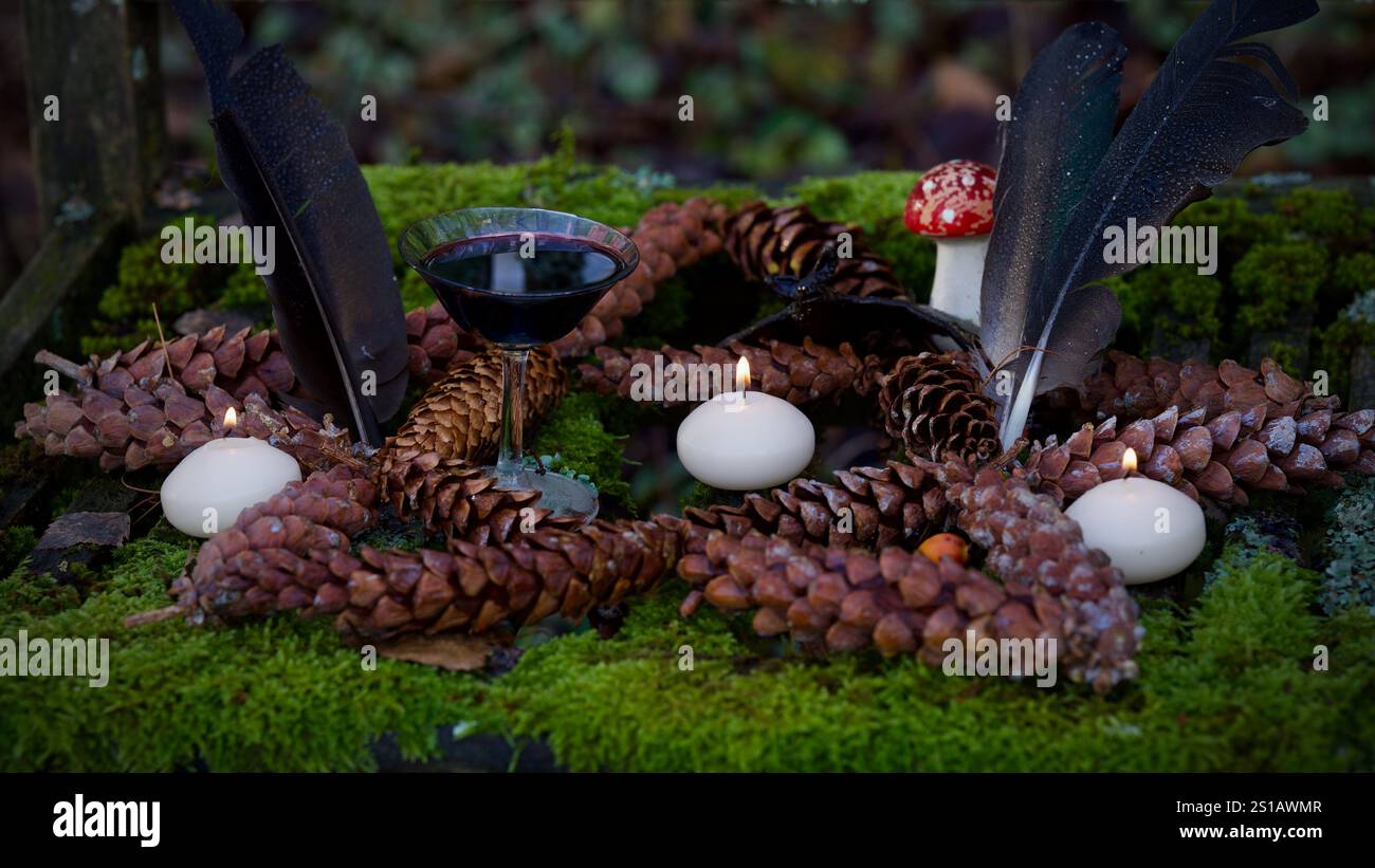 Un pentagramma su sfondo muscoloso. Foto Stock