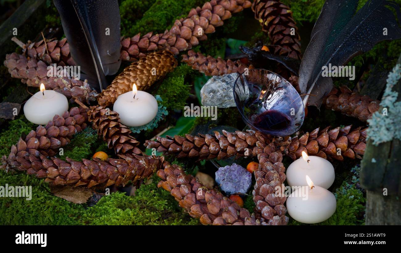 Un pentagramma su sfondo muscoloso. Foto Stock