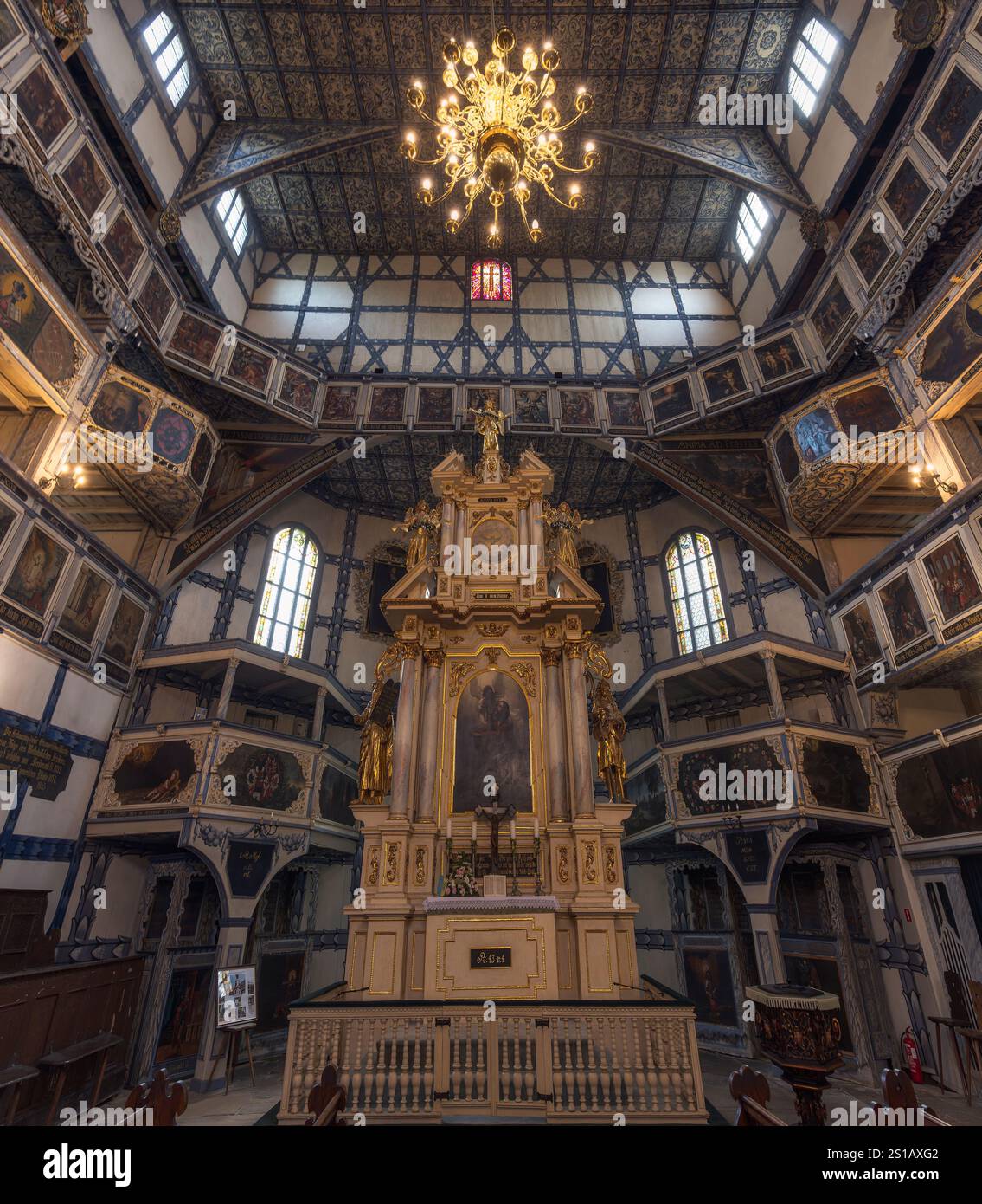 L'interno storico della Chiesa della Pace a Jawor mostra dettagli intricati e arte, in Polonia Foto Stock