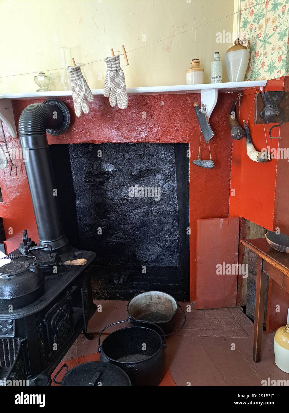 Stufa all'interno del faro di Cape Bonavista a Bonavista, Terranova e Labrador, Canada Foto Stock