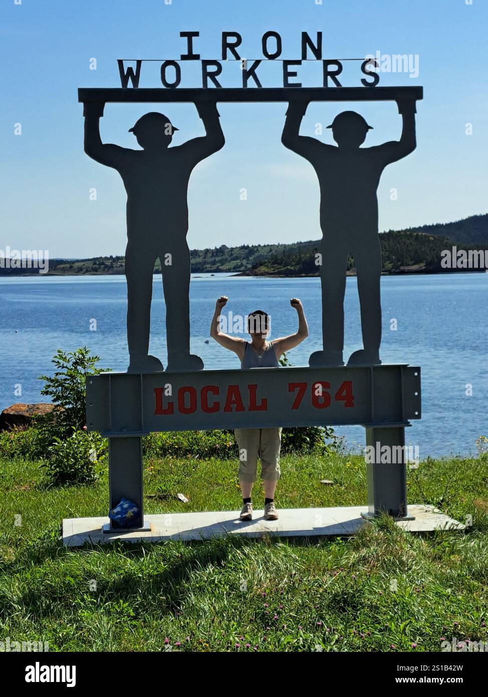 Insegna del sindacato dei lavoratori del ferro sulla spiaggia di Conception Harbour, Newfoundland & Labrador, Canada Foto Stock