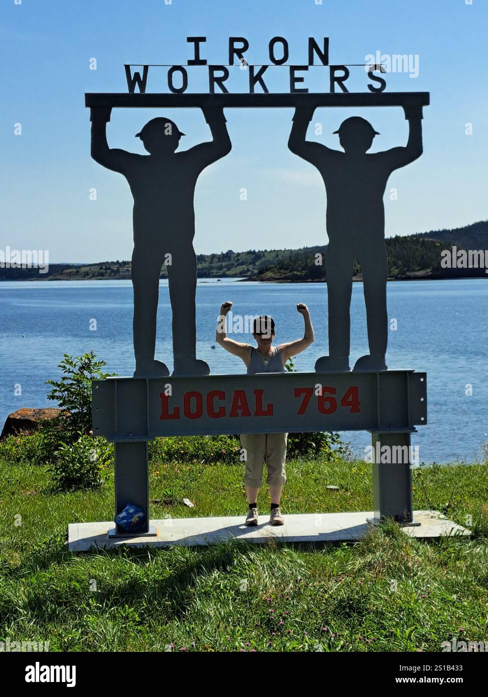 Insegna del sindacato dei lavoratori del ferro sulla spiaggia di Conception Harbour, Newfoundland & Labrador, Canada Foto Stock