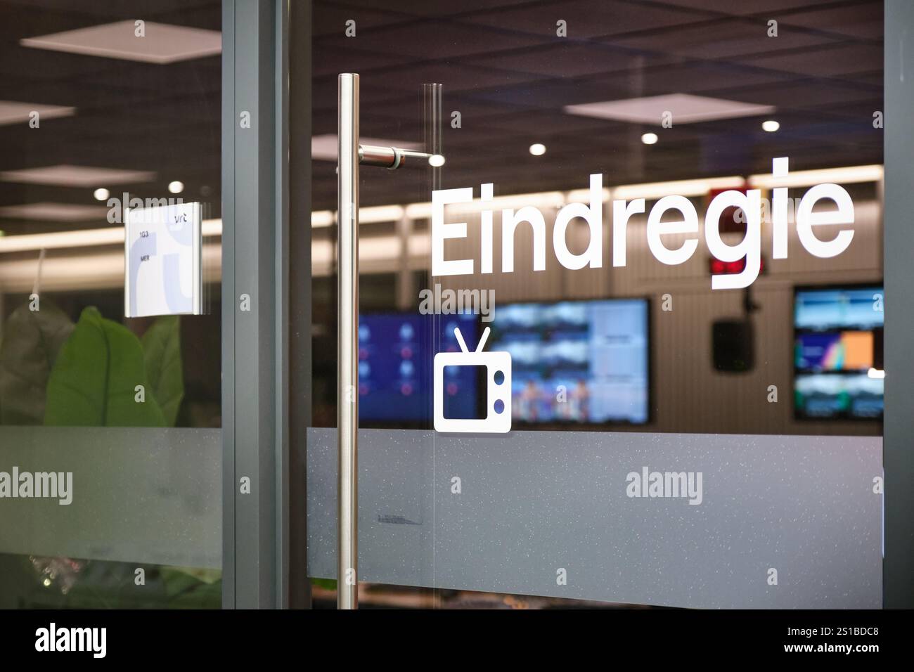 Televisione fuori sala del canale TV VRT1 presso la stazione radiotelevisiva fiamminga di Bruxelles Foto Stock