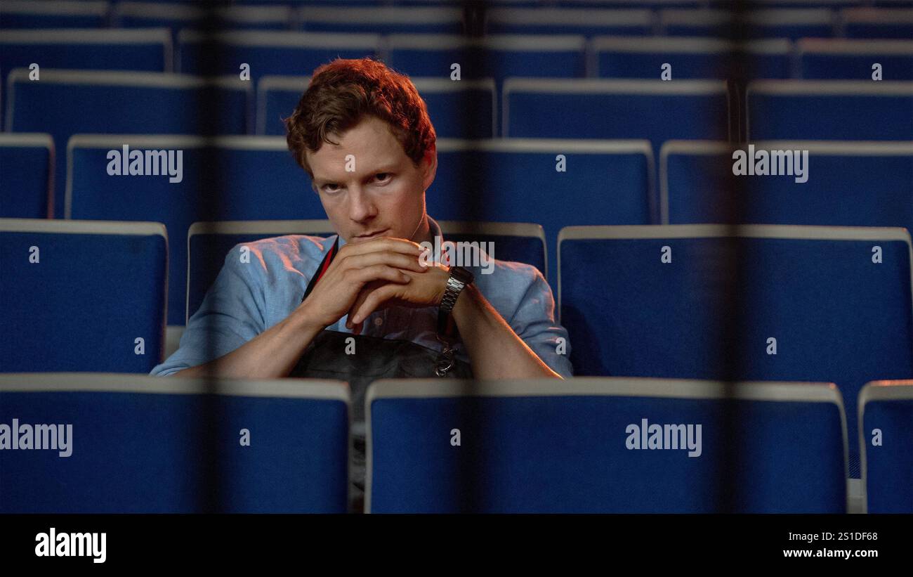 PATRICK GIBSON in DEXTER: ORIGINAL SIN (2024), diretto da MICHAEL LEHMANN e MONIQUE RAYMUND. Crediti: Counterpart Studios / album Foto Stock