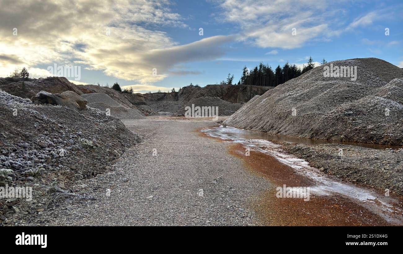 Camminata in collina a Glen Righ in Scozia. Vista panoramica sulle colline e i Glens delle Highlands scozzesi - Immagine stock catturata con smartphone