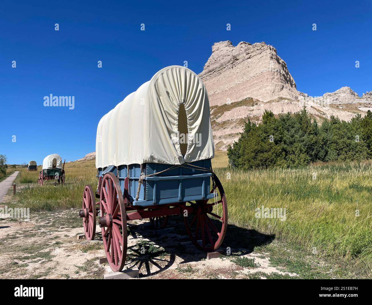 Carri coperti al monumento nazionale di Scotts Bluff lungo l'Oregon Trail, Nebraska, USA Foto Stock