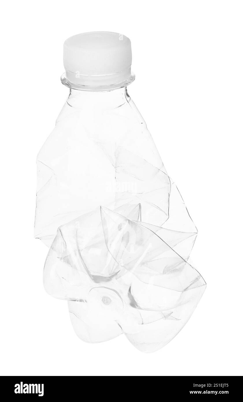 Un flacone di plastica deformato isolato su bianco Foto Stock