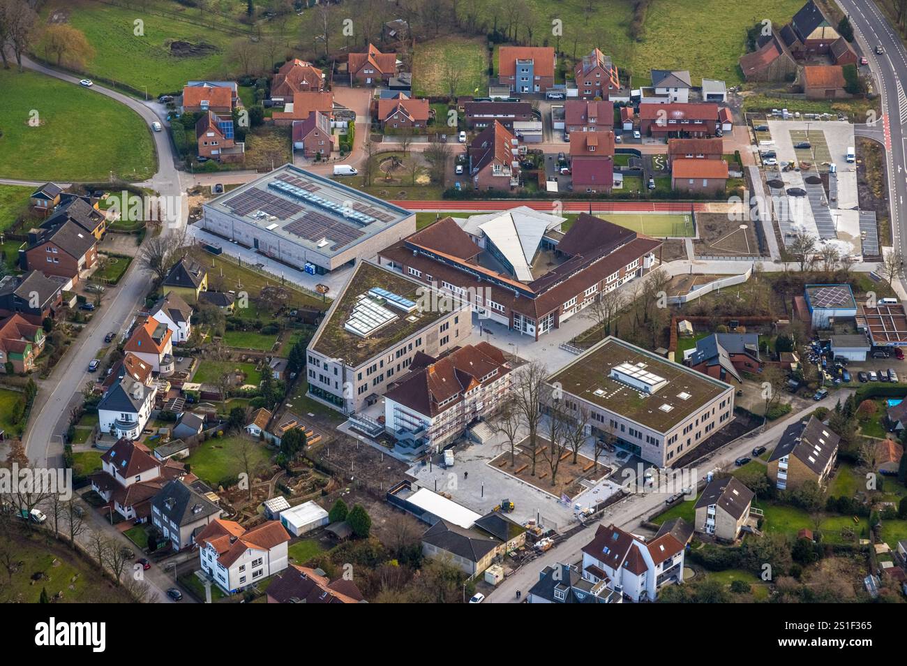 Vista aerea, cantiere Arnold-Freymuth-Gesamtschule, an der Falkschule, distretto di Herringen, Hamm, regione della Ruhr, Renania settentrionale-Vestfalia, Germania Foto Stock