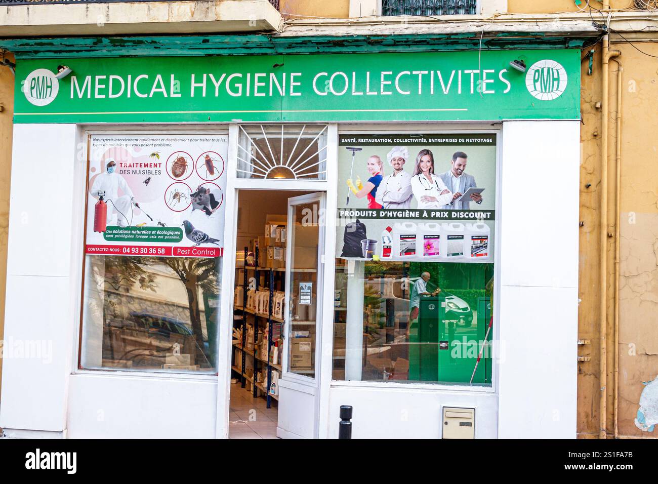 Cannes Francia,Provence Alpes Cote d'Azur,le Suquet,Rue Georges Clemenceau,PMH Medical Hygiene Collectivites,negozio di prodotti,servizio di disinfestazione,salute Foto Stock