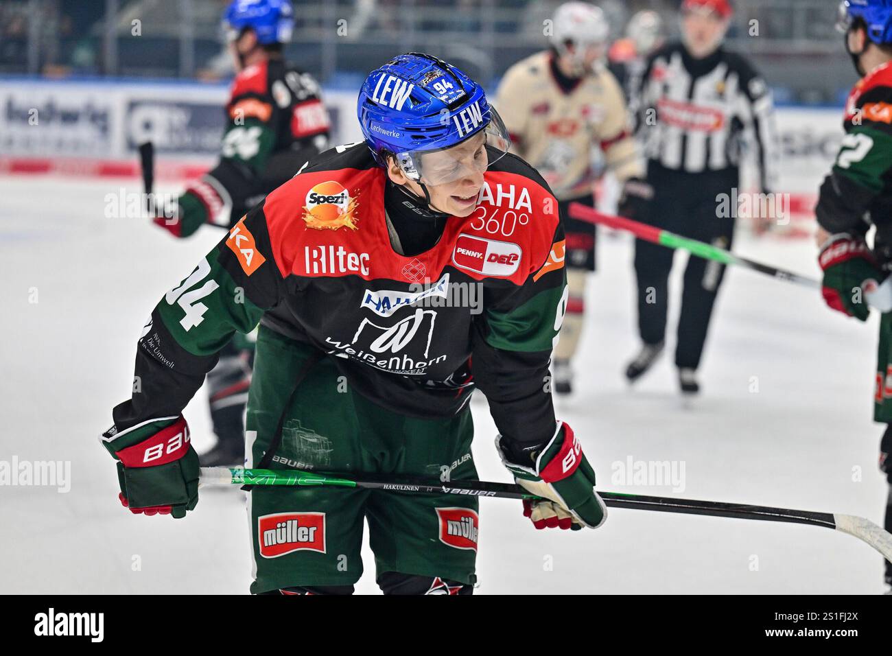 Augusta, Germania. 3 gennaio 2025. im Bild Anrei HAKULINEN (Augsburger Panther #94)/Schmerzverzerrt/DEL: Augsburger Panther - Nuernberg Ice Tigers, Curt Frenzel Stadion AM 03.01.2025 crediti: dpa/Alamy Live News Foto Stock