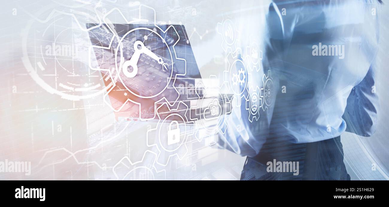 Icone degli ingranaggi sullo sfondo della città. RPA Robotic Process Automation Foto Stock